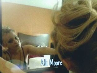 Alli_Moore