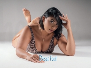 Dessi_feet