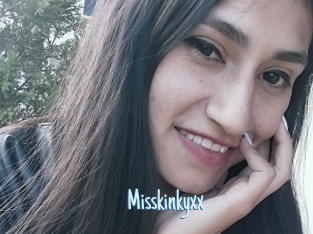 Misskinkyxx
