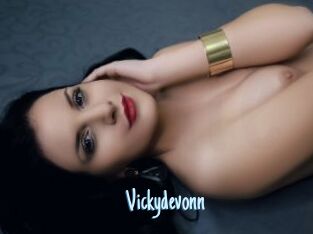 Vickydevonn
